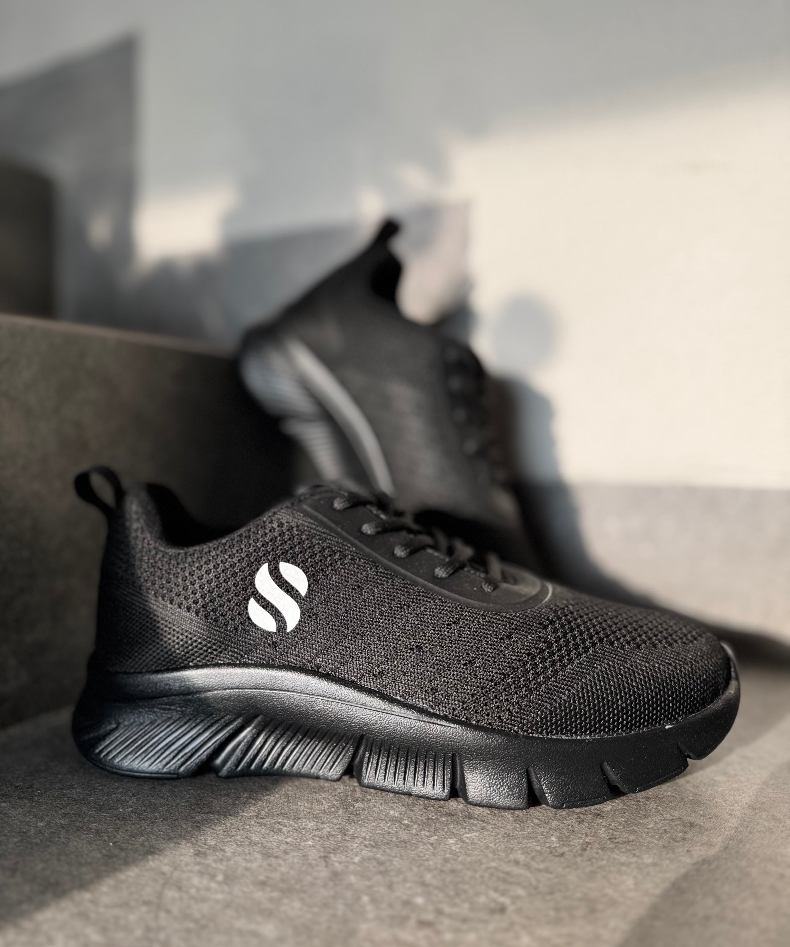 1024 SHADOW FIT NEGRO