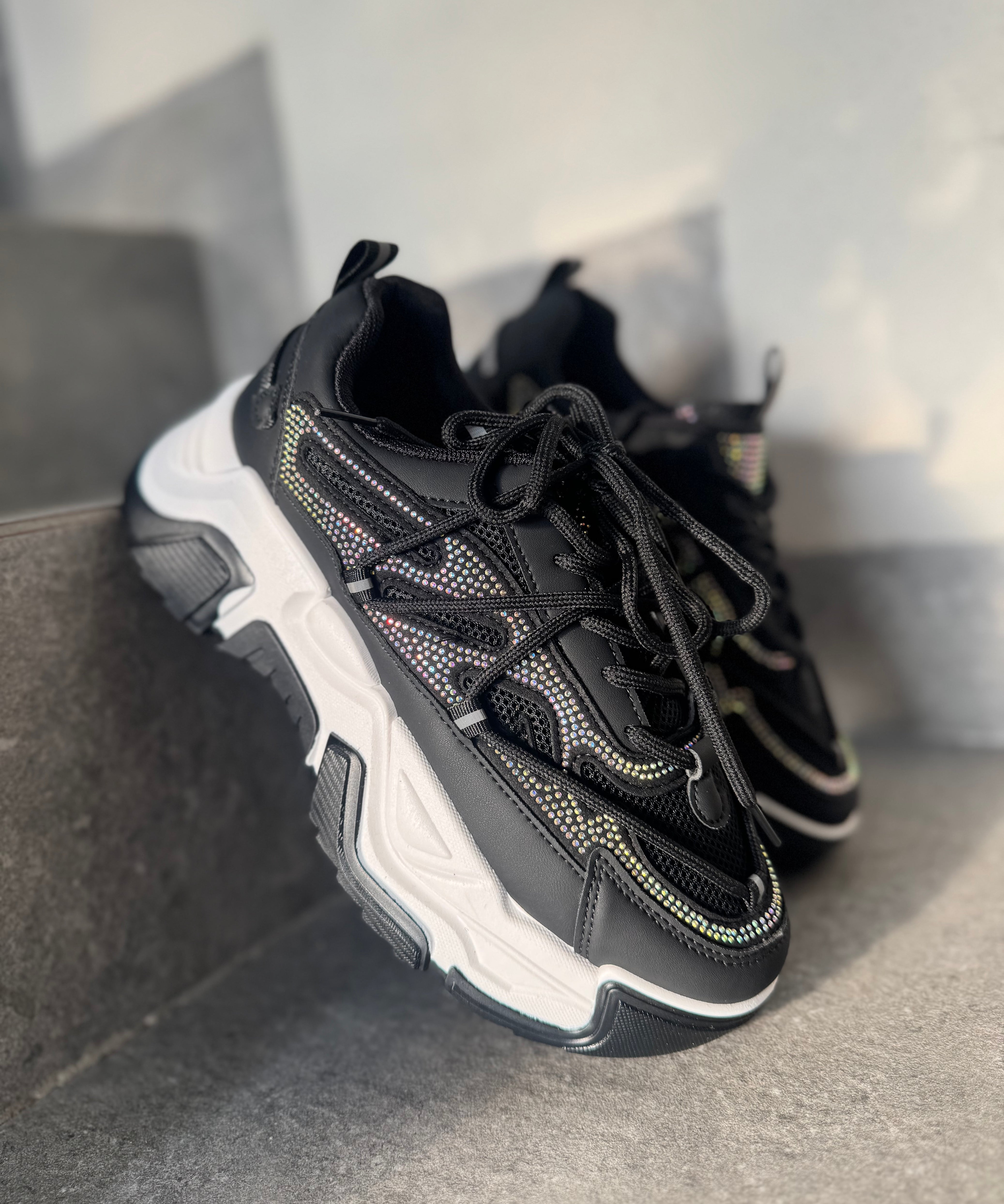 900 PLATAFORMA BRILLOS NEGRO