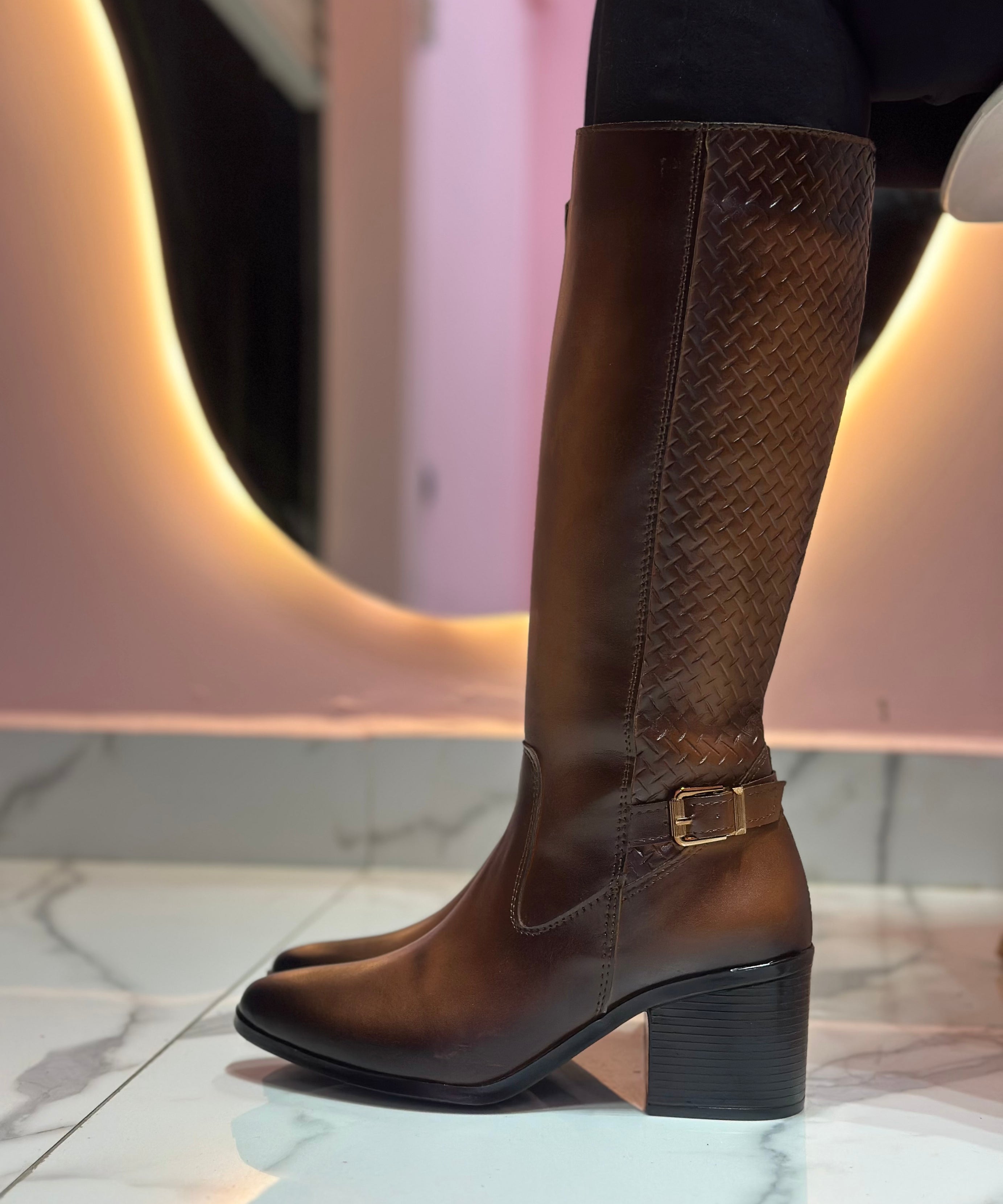 871L Bota Grabada