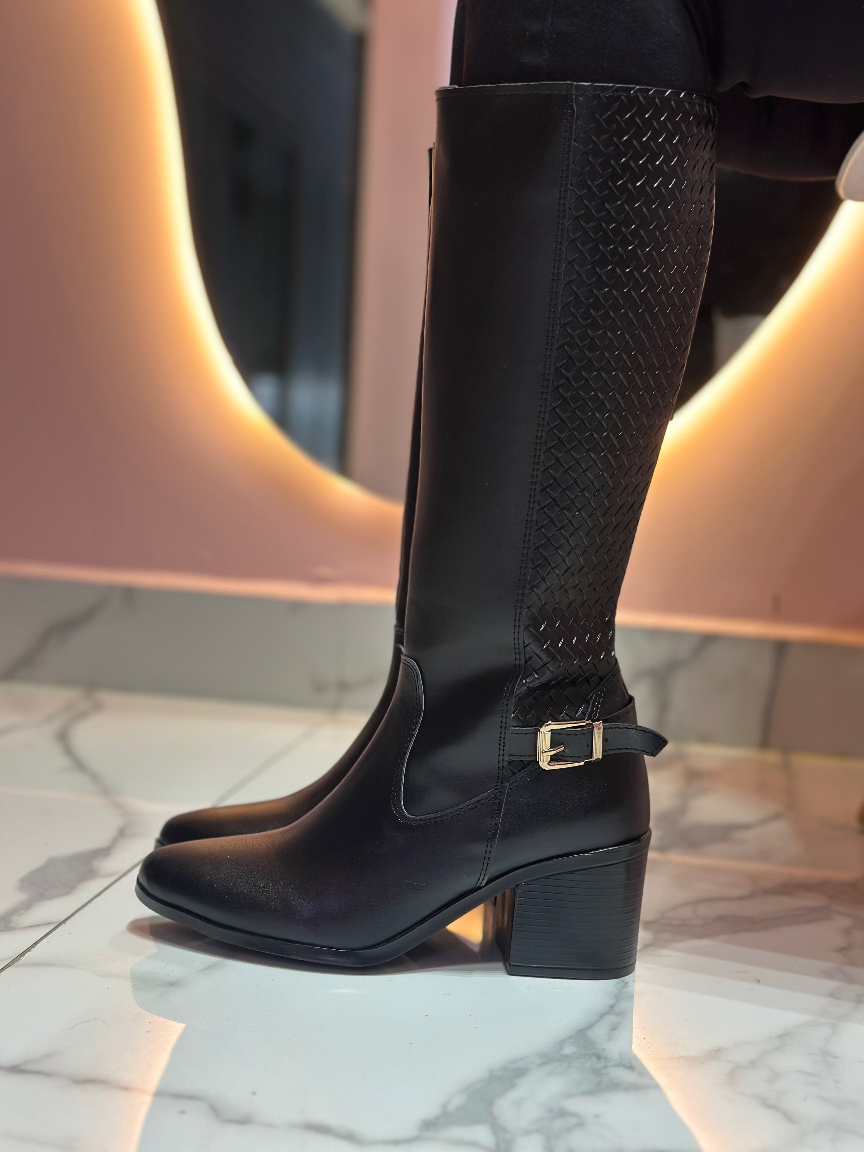 871L Bota Grabada