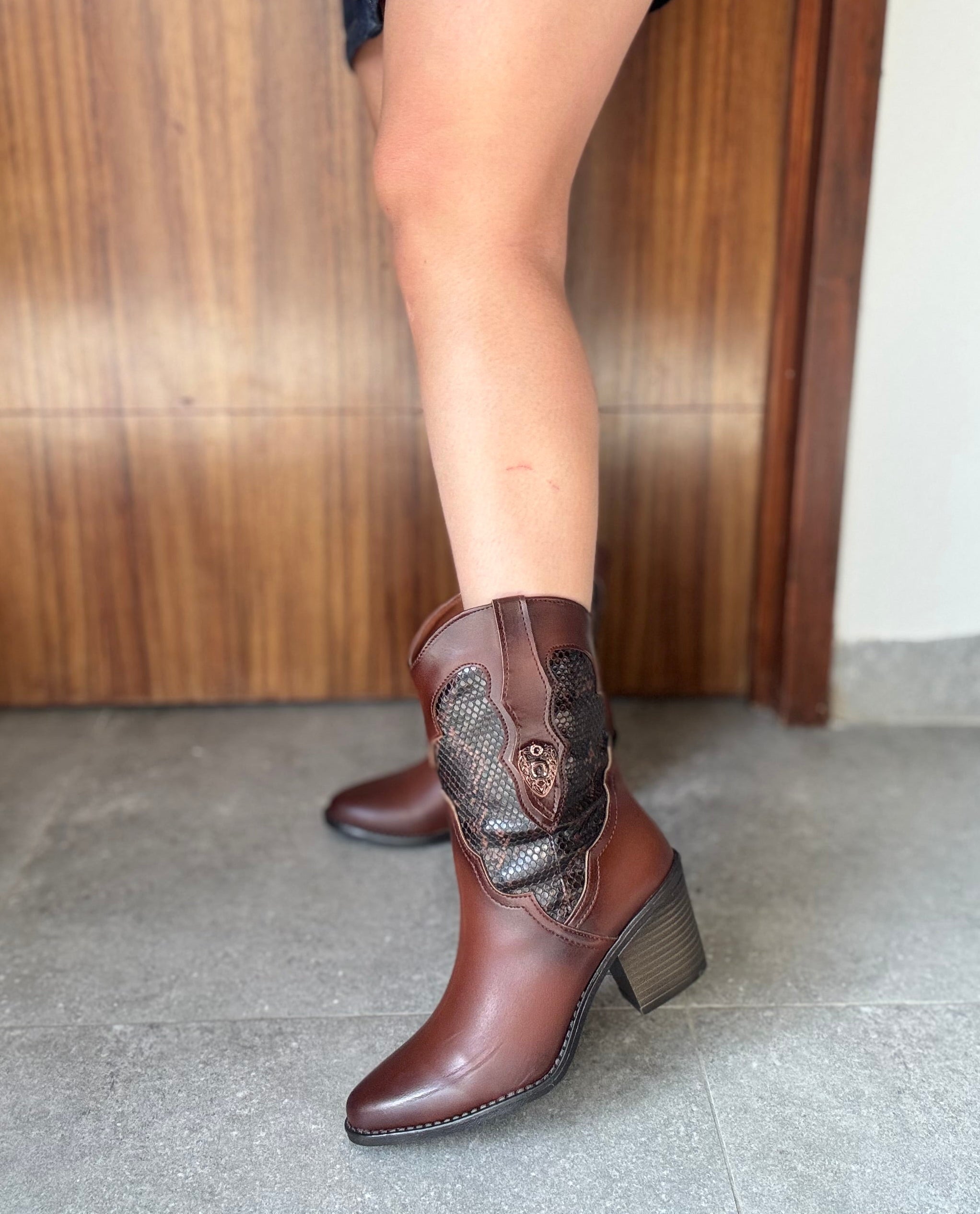 400L Botín Grabado Víbora Tacón 7 cm