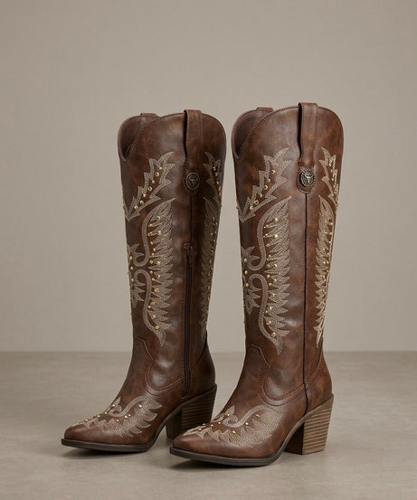 1040A bota de tubo alto con bordado y estoperoles tacón 6cm ￼