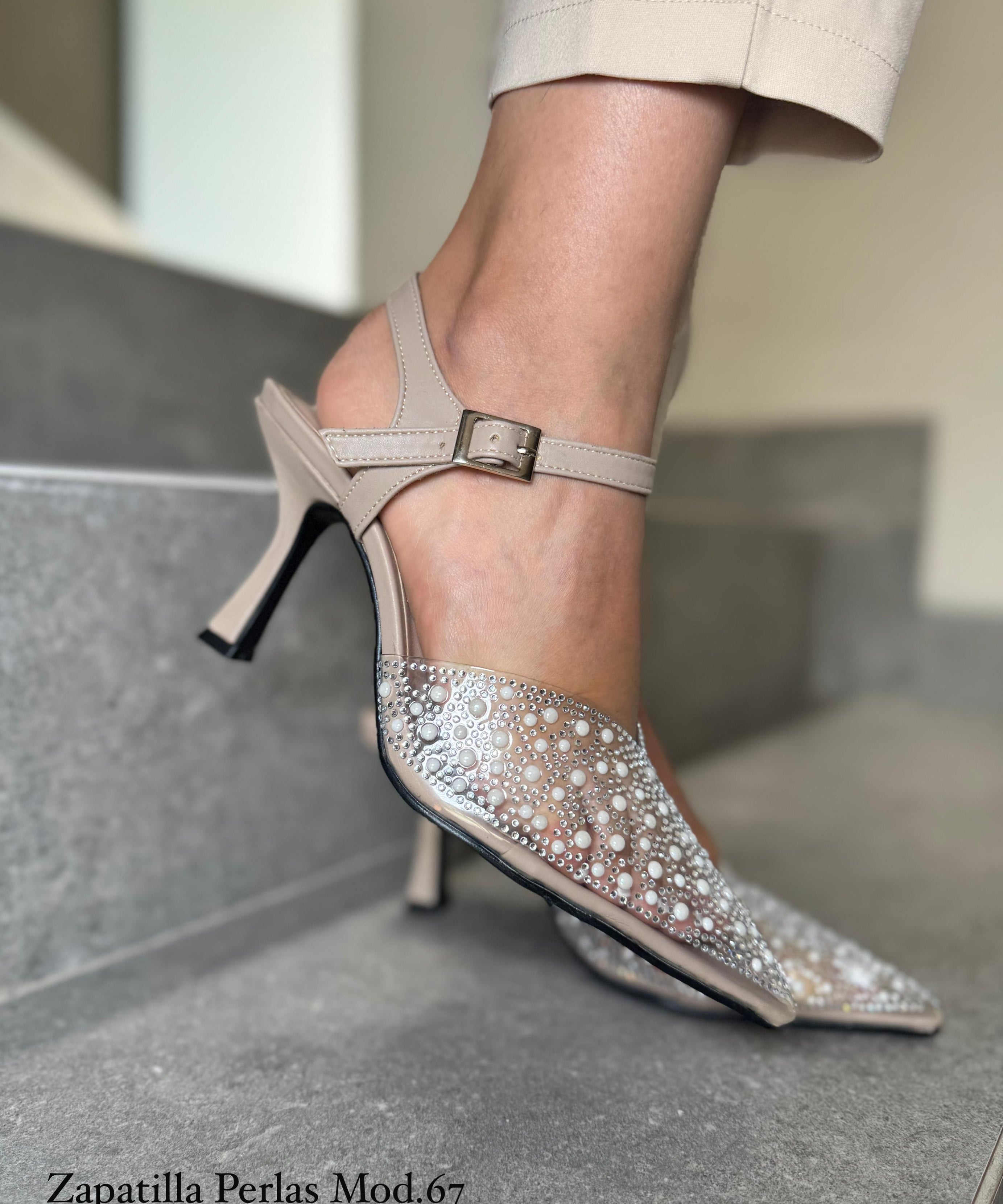 67 ZAPATILLA PERLAS NUDE